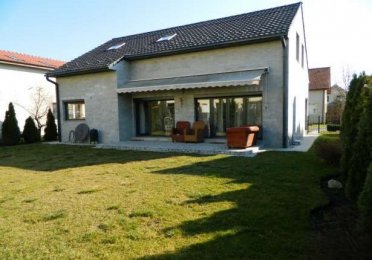 26776129_2_644x461_inchirez-casa-moderna-si-spatioasa-floresti-fotografii.jpg