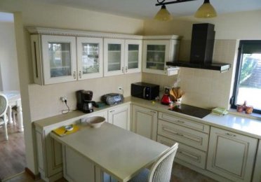 26776129_7_644x461_inchirez-casa-moderna-si-spatioasa-floresti-.jpg